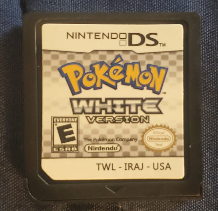 Pokemon White Version 1 NDS Video Game Cartridge Nintendo DS 2011