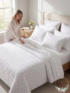 Sky Scallop Reversible Coverlet 100% cotton Full / Queen